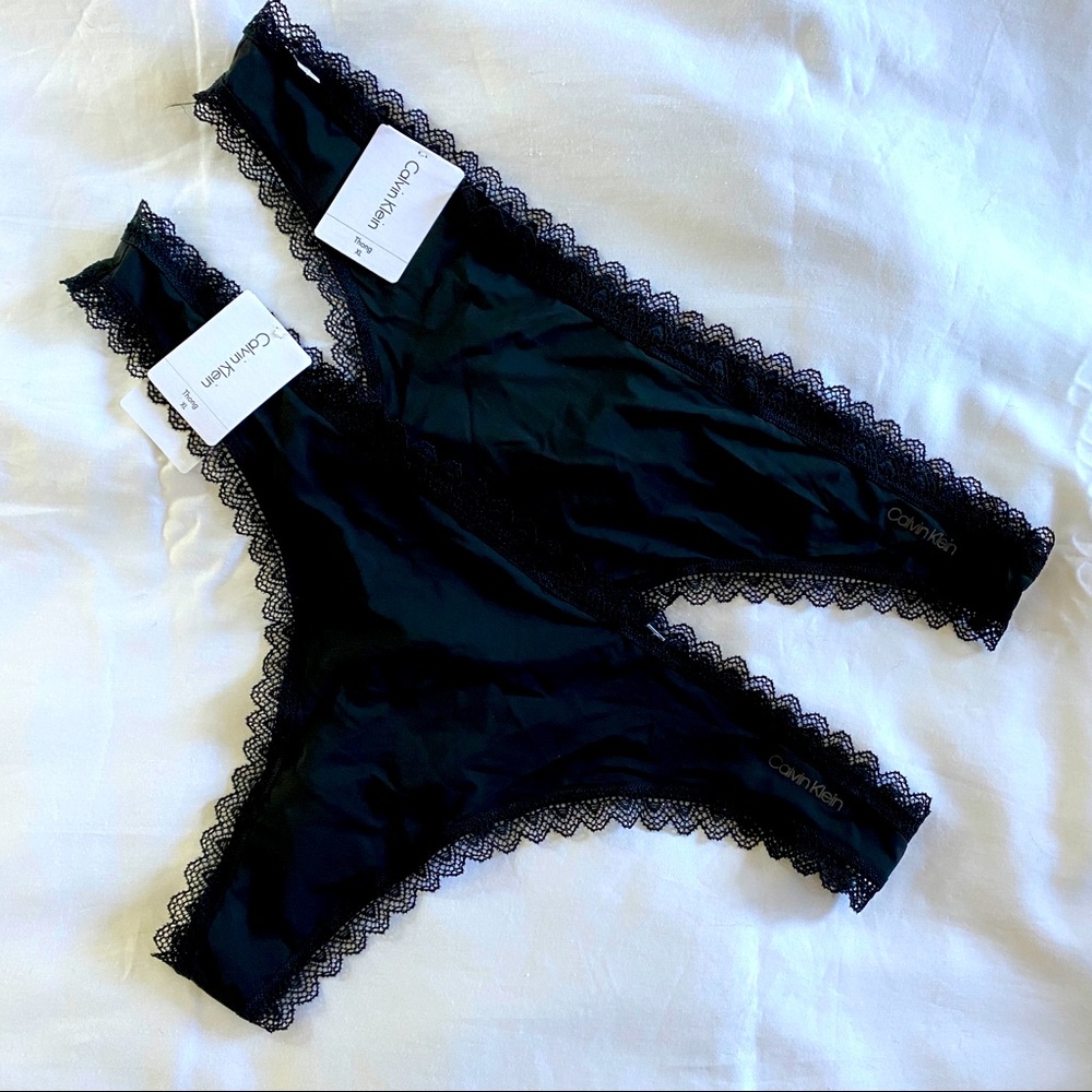 🌱 Calvin Klein Lace-Trim Thong Underwear